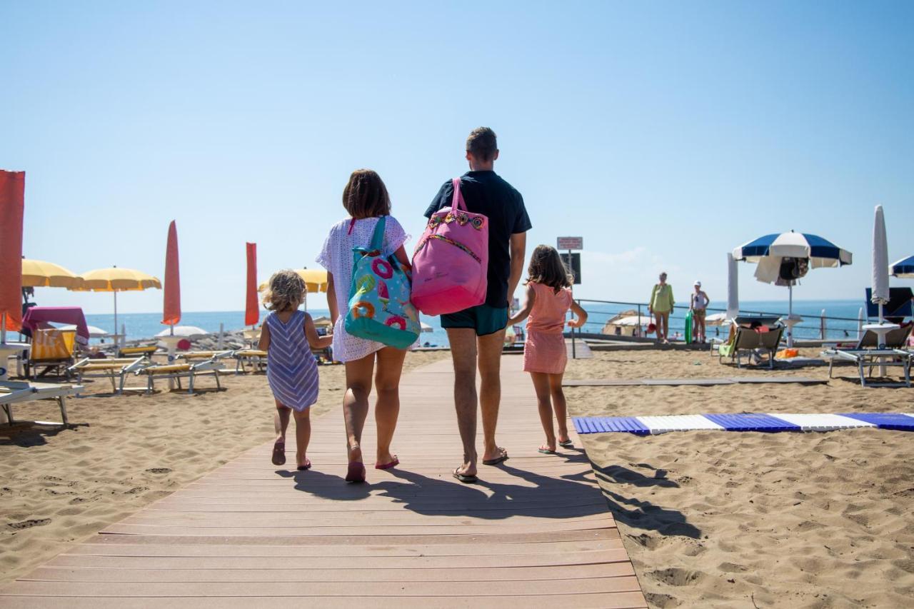 Pini Village Lido Altanea Caorle Exterior photo