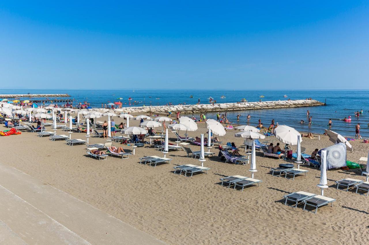 Pini Village Lido Altanea Caorle Exterior photo