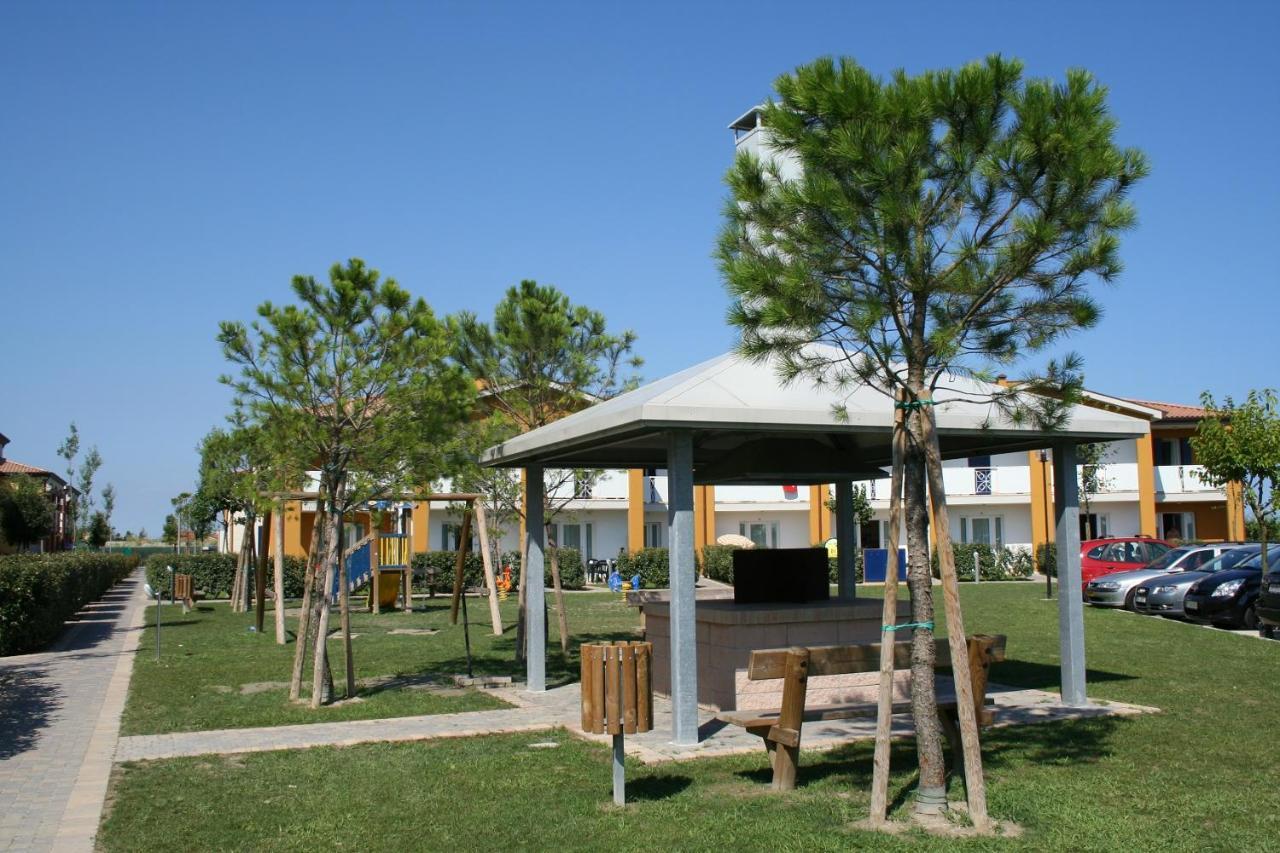 Pini Village Lido Altanea Caorle Exterior photo